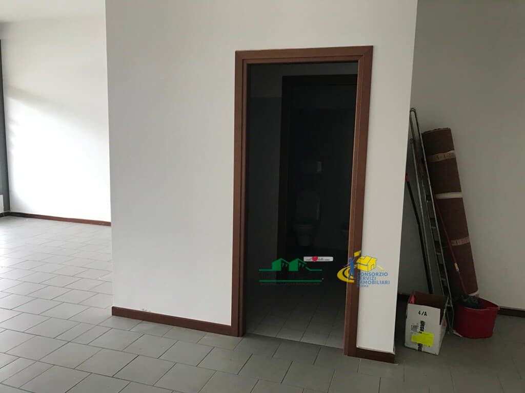 2 Vetrine Collecchio · 1069 · foto 7